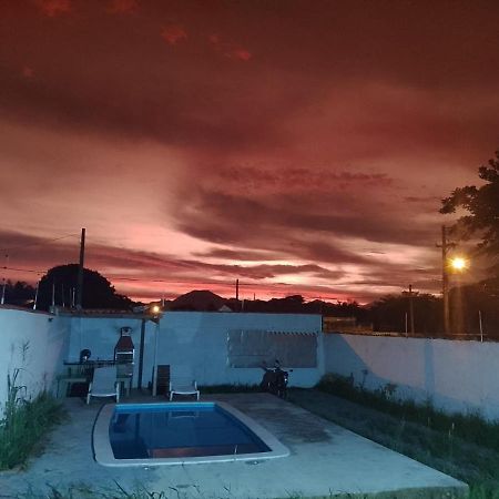 Vila Agradavel Com Piscina. Villa Peruibe Luaran gambar