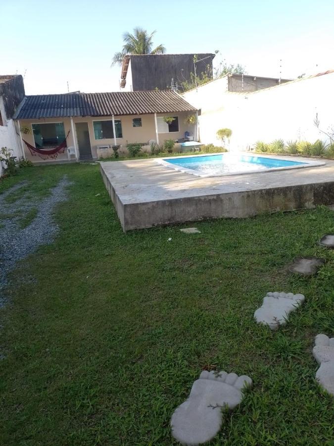 Vila Agradavel Com Piscina. Villa Peruibe Luaran gambar