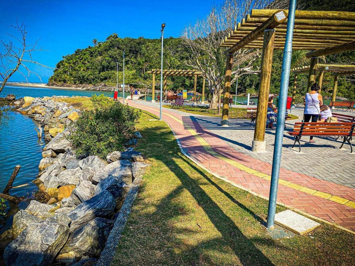 Vila Agradavel Com Piscina. Villa Peruibe Luaran gambar
